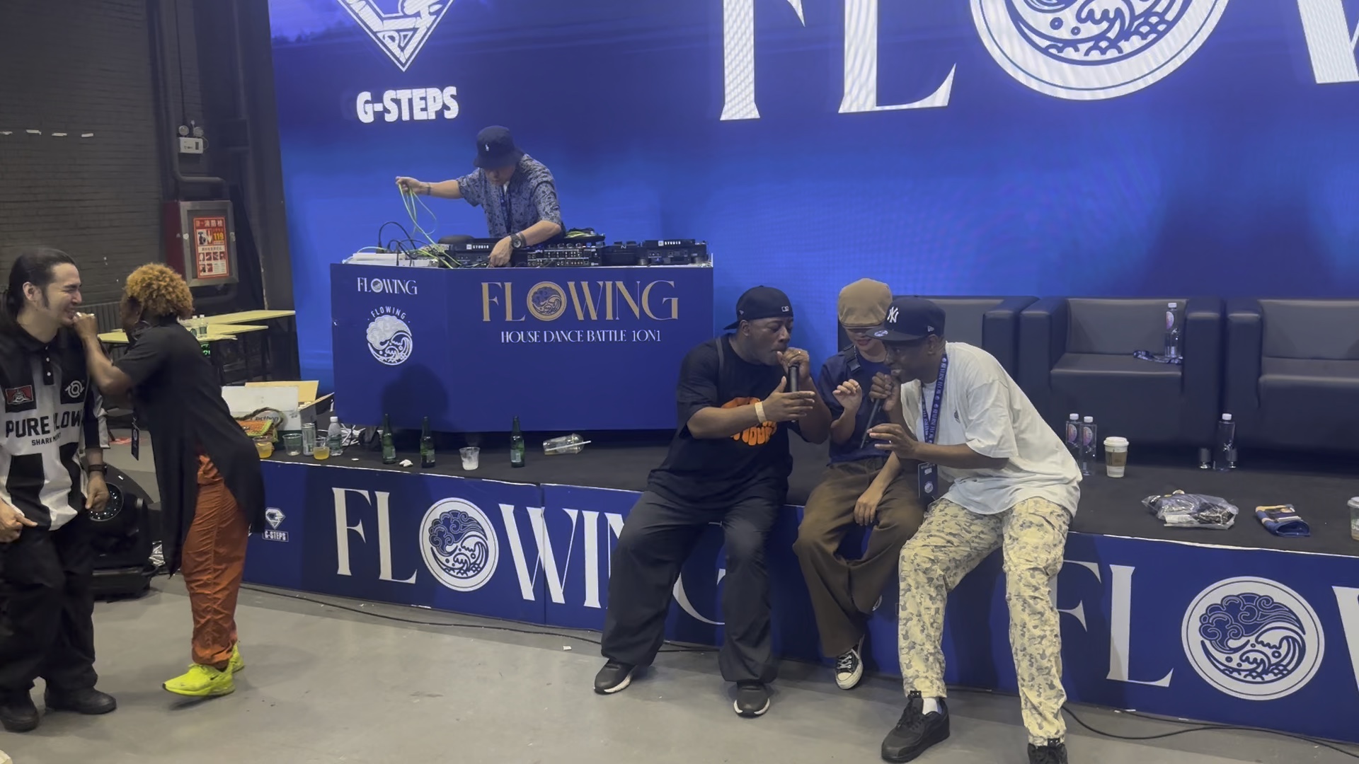 Flowing赛后party结束时Shan S的B-box加Herny Link的演唱和T