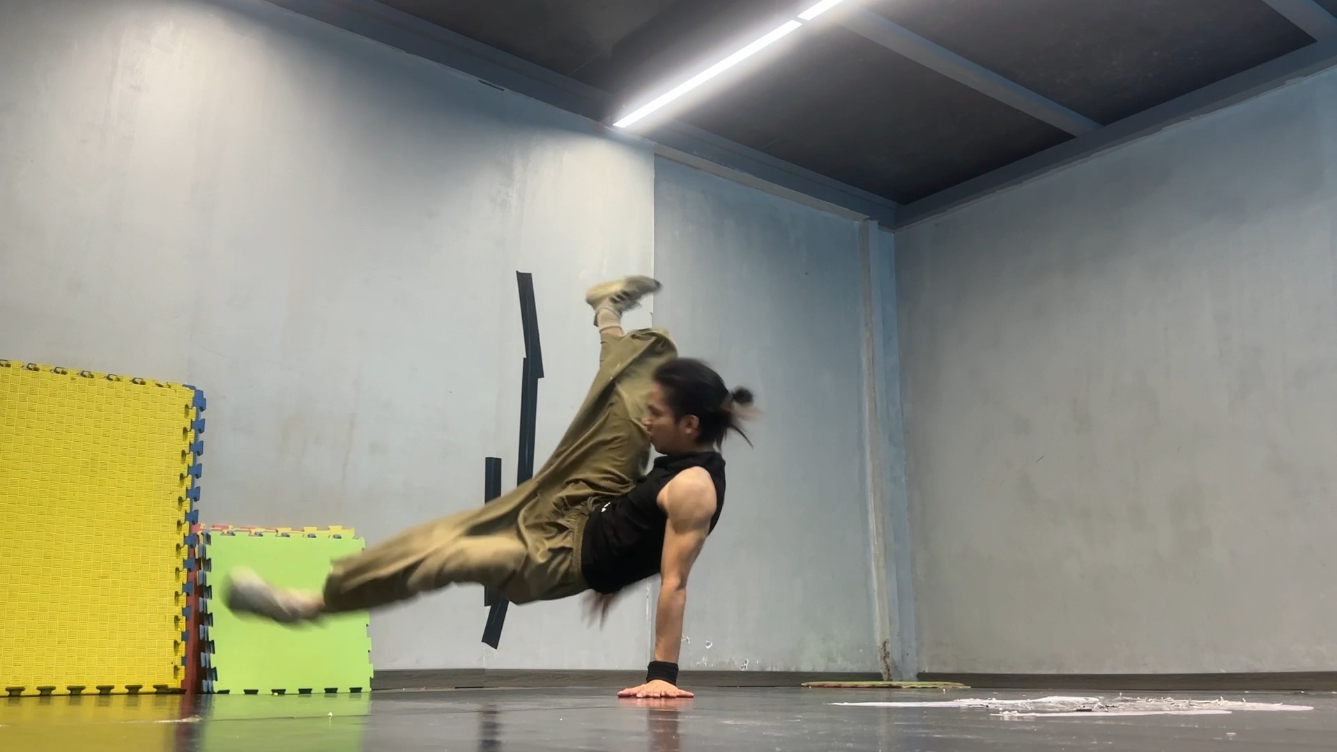 知道怎么接马斯了。。。