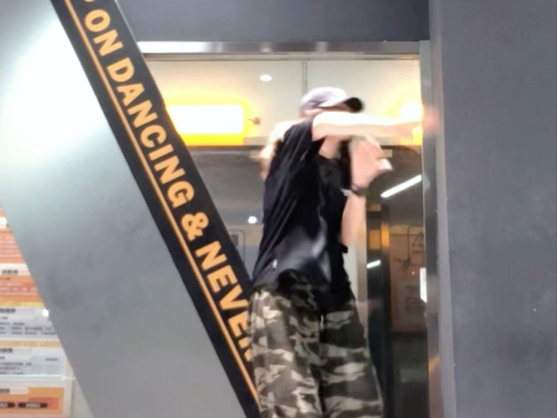 洗哩哩哩哩哩哩哩哩牌～