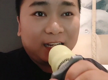 大叔回馈偶像，虽然很对不起