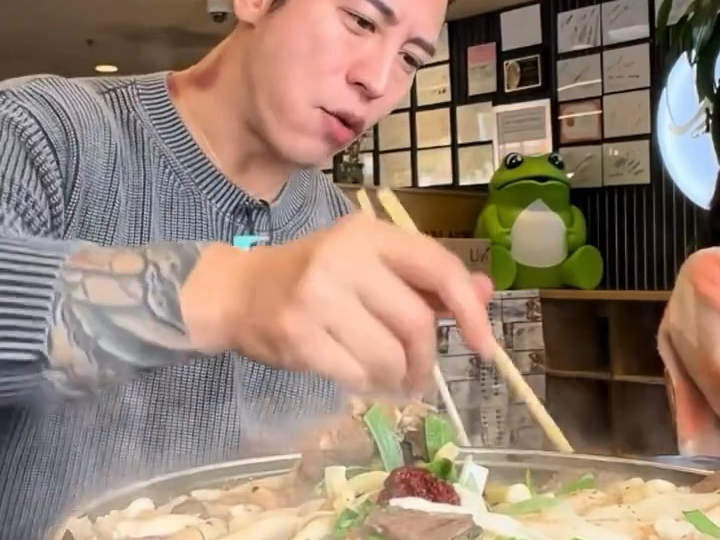 韩国霸道总裁来中国炫火锅，根本停不下来