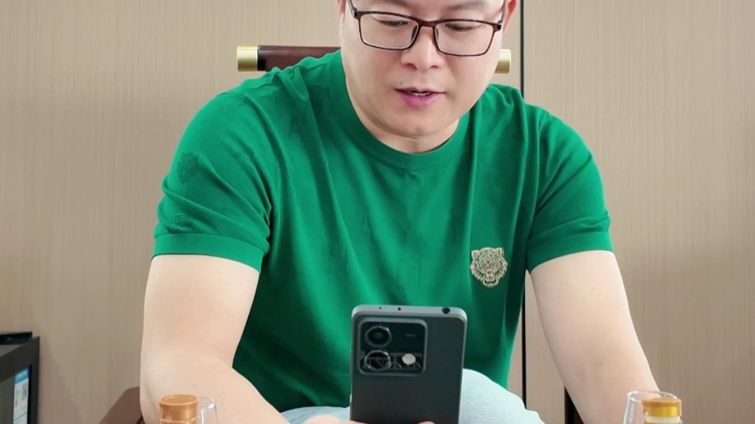 福建粉丝寄的酒，看看“正不正经”！