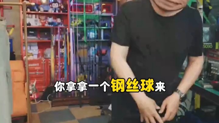 你离帅气就差一条工装裤！！