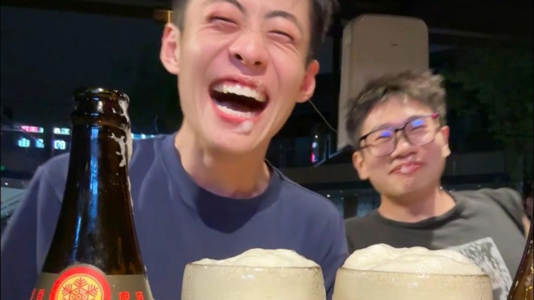 少年心气是不可再生之物，而老友却是当年意气风发的收藏者
