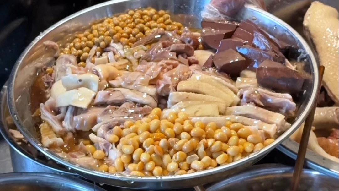 为了让北方小伙尝一下地道的福绵鸭，特意跑了趟广西玉林福绵