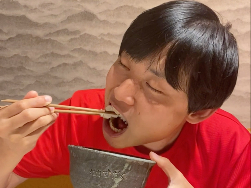 日本牛马下班后去高级烤肉店快乐一下