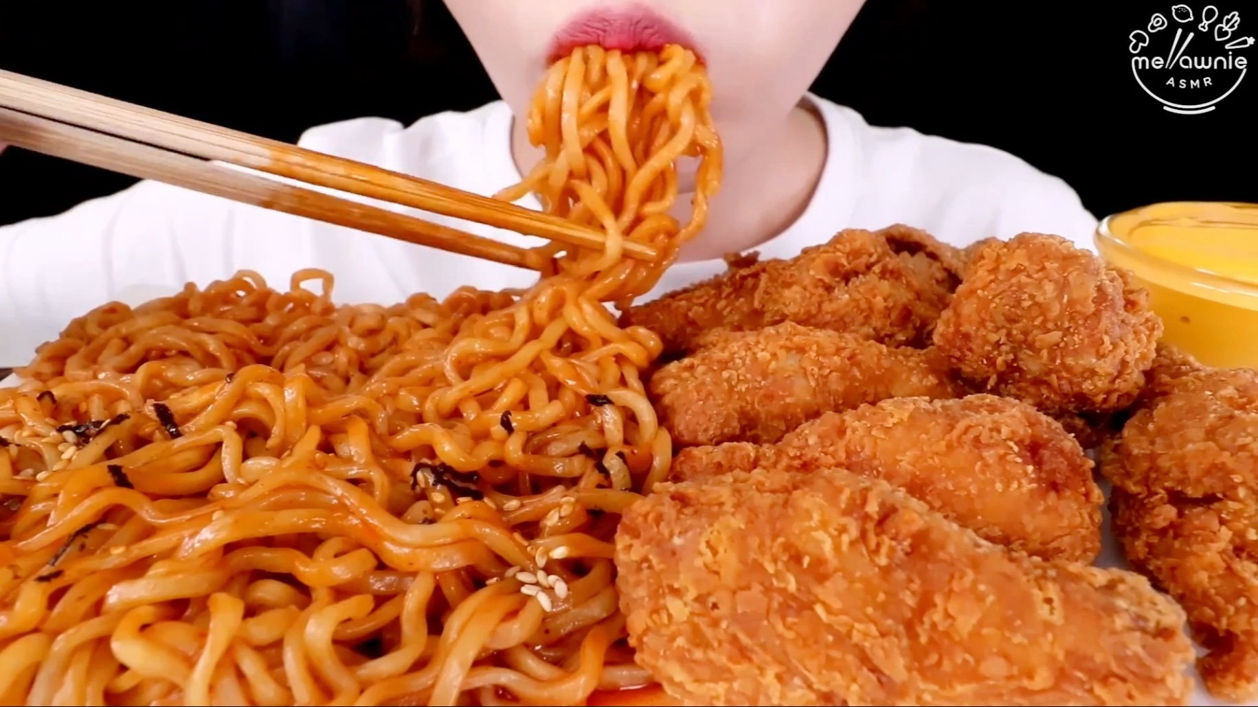 【Mellawnie】KFC炸鸡蘸芝士酱和火鸡面吃播｜只有咀嚼