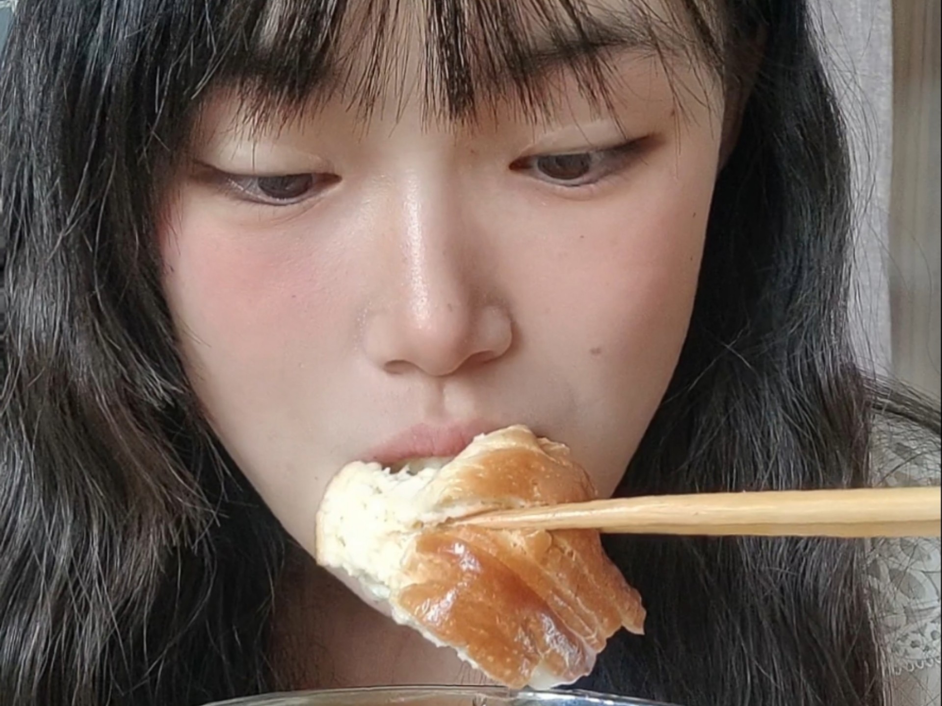 面包泡牛奶