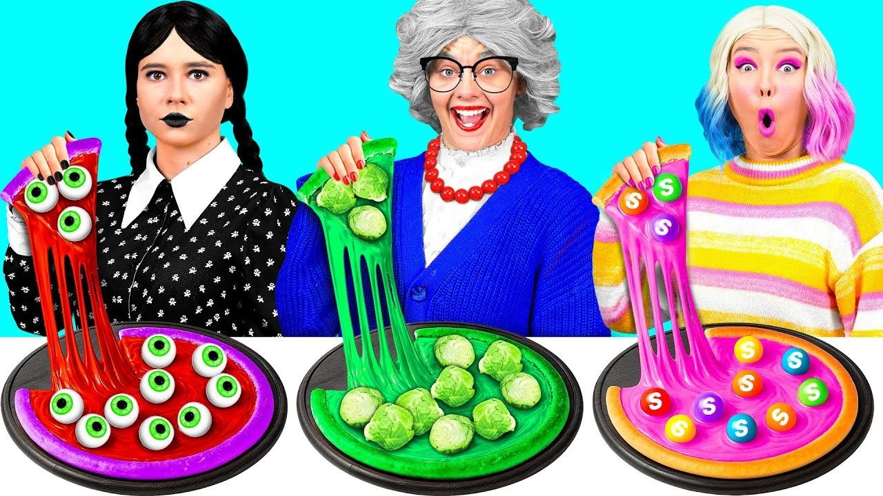 青椒芥末VS彩虹糖果VS眼睛软糖，披萨烹饪挑战，哪个能吃呢？