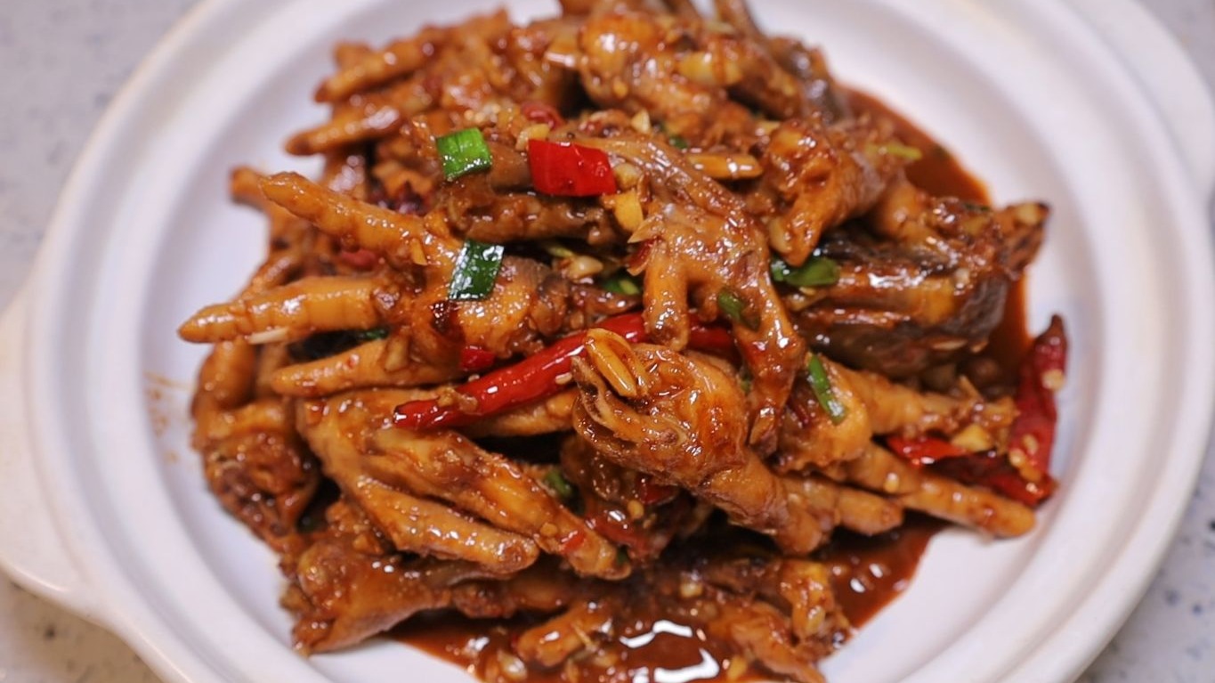 当你想吃“蒜香鸡爪”就把这部视频翻出来