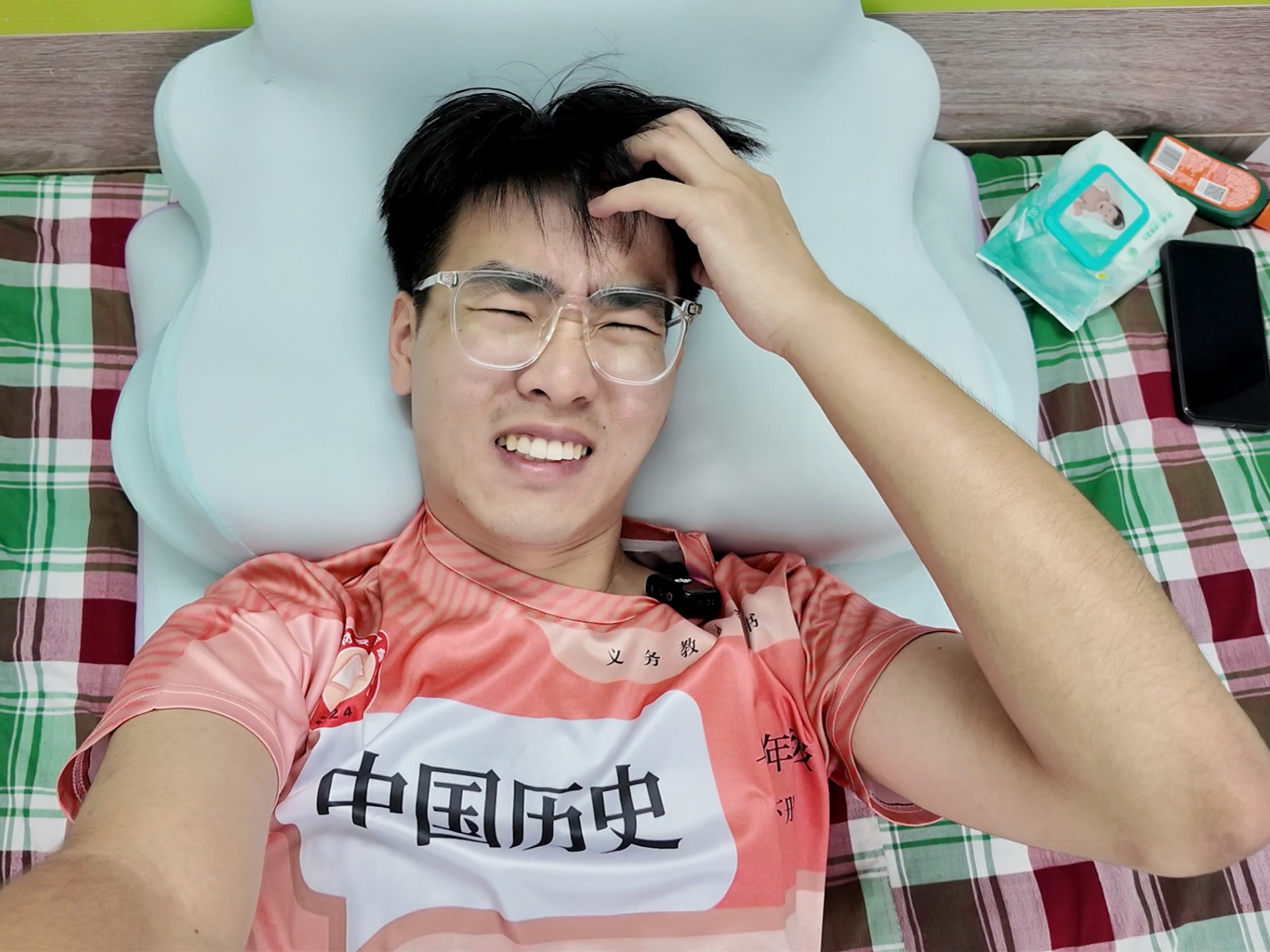 小伙生日当天，被学校安排做班主任，感觉天塌了再也快乐不起来了