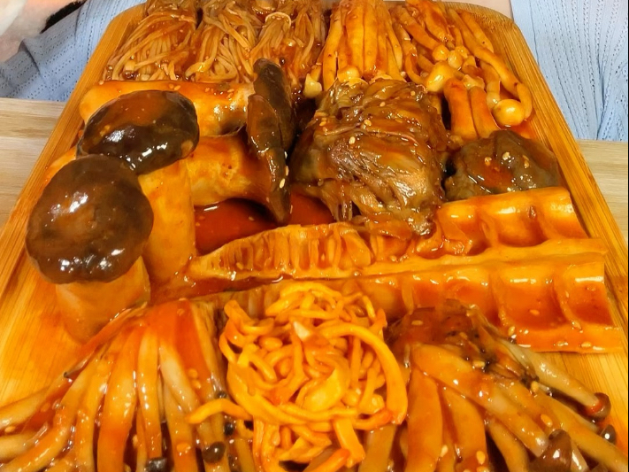 今日份 ‖ 菌菇拼盘吃爽了！