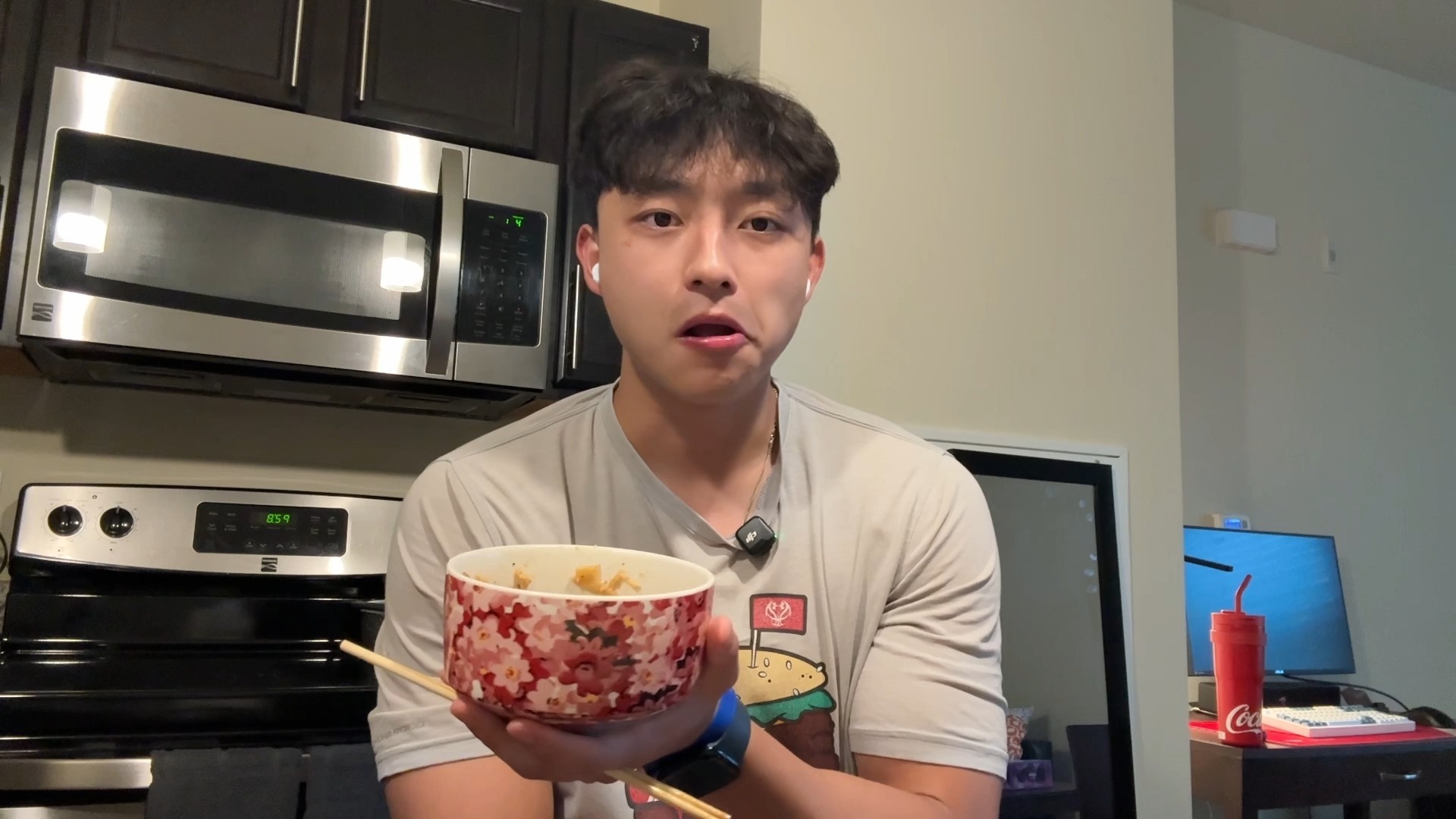 吃播｜ 吃剩下的炒饭 + 猪头肉， 香！