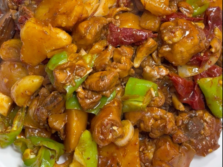 新疆大盘鸡搭配东北家常凉菜 两个下饭神菜