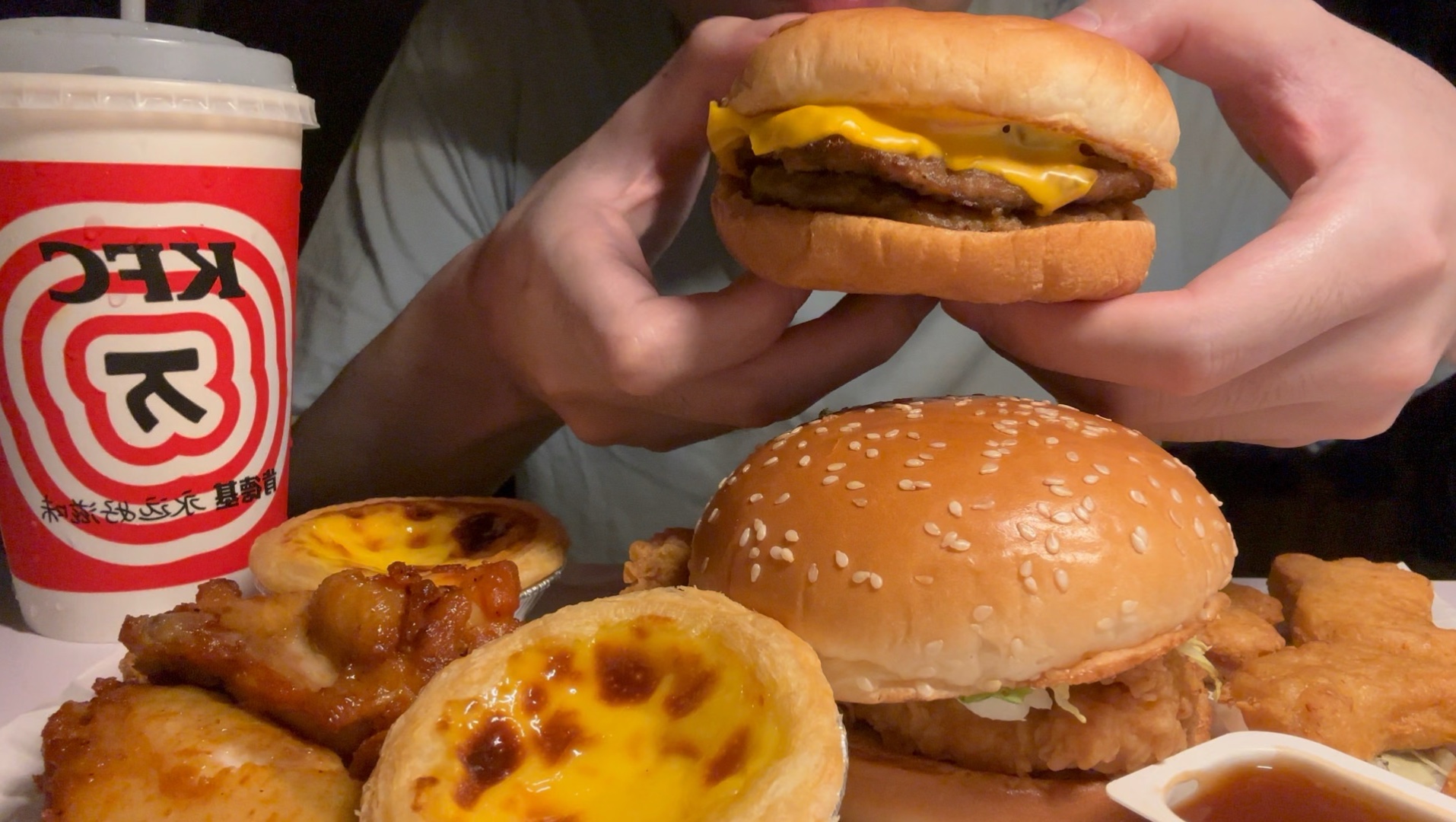 【咀嚼音】深夜的汉堡 蛋挞 可乐 太满足啦｜无人声