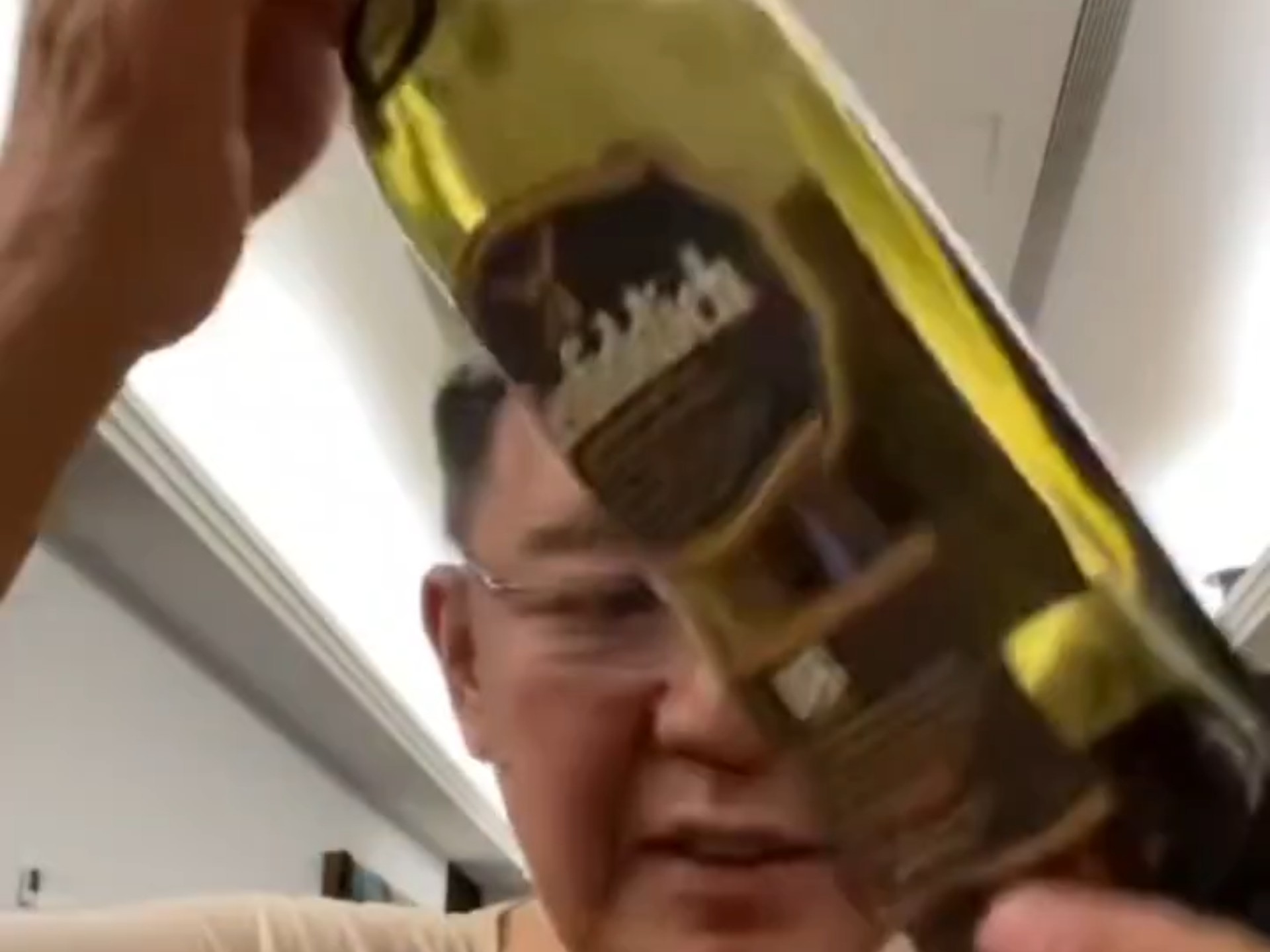 李立群：做了碗面，喝点