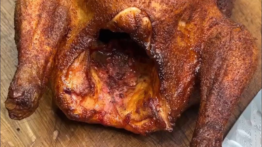 曾经被俱乐部9000万收购的3 S 级机娘 如今却被当成垃圾丢在