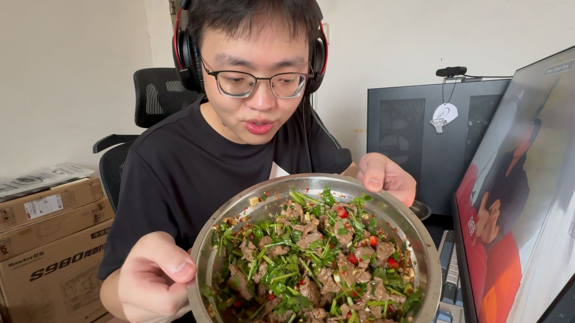 雪见君的夏天day1——闷热，暴汗，减肥，香菜拌牛肉