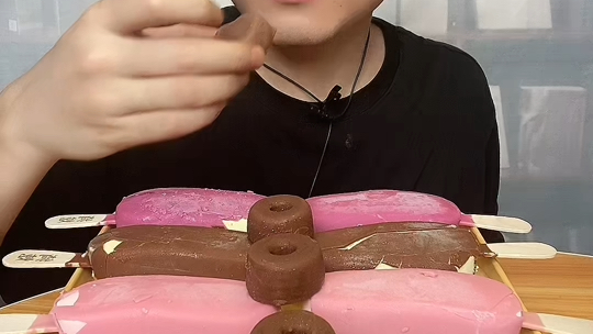 夏天来喽，雪糕冰淇淋吃起来