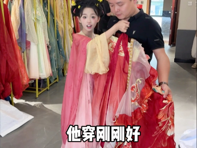 男生在西安穿汉服真的！！！！效果max！！！ #刘格格 #西安 #陪伴