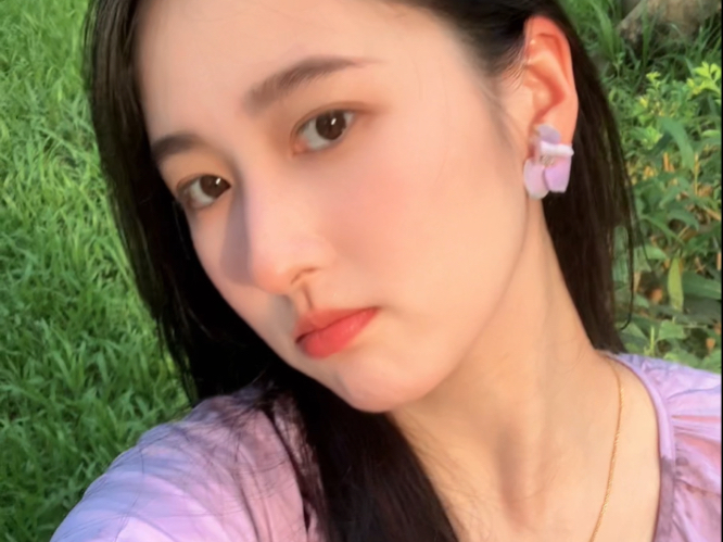 紫色的山^ ^用姥姥辈儿化妆品～化出无底妆中式日常妆！