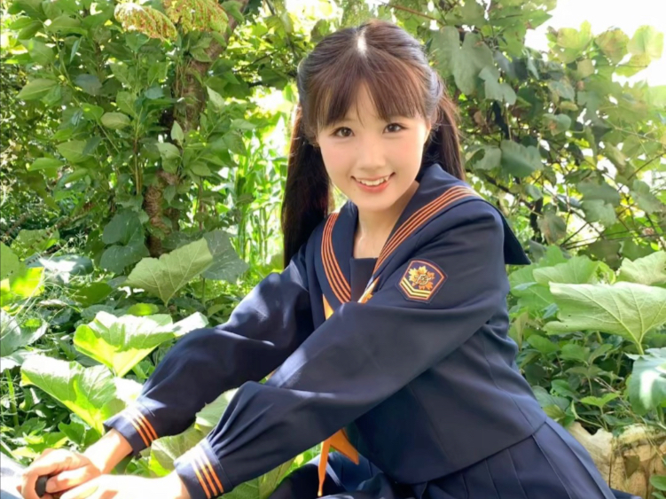 好久没穿水手服