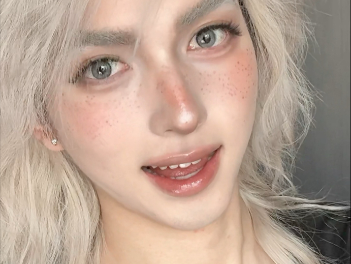朋友说一秒都别剪了就这样让大家看看你私底下拍视频啥样的