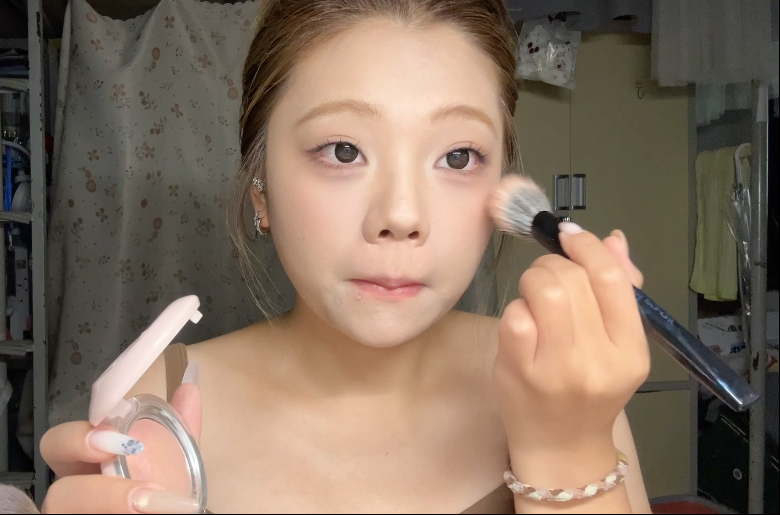 ASMR|真人化妆助眠第二弹之淡妆版！