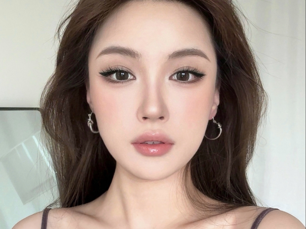 cayla浓颜国际生妆容！清透感亚裔妆