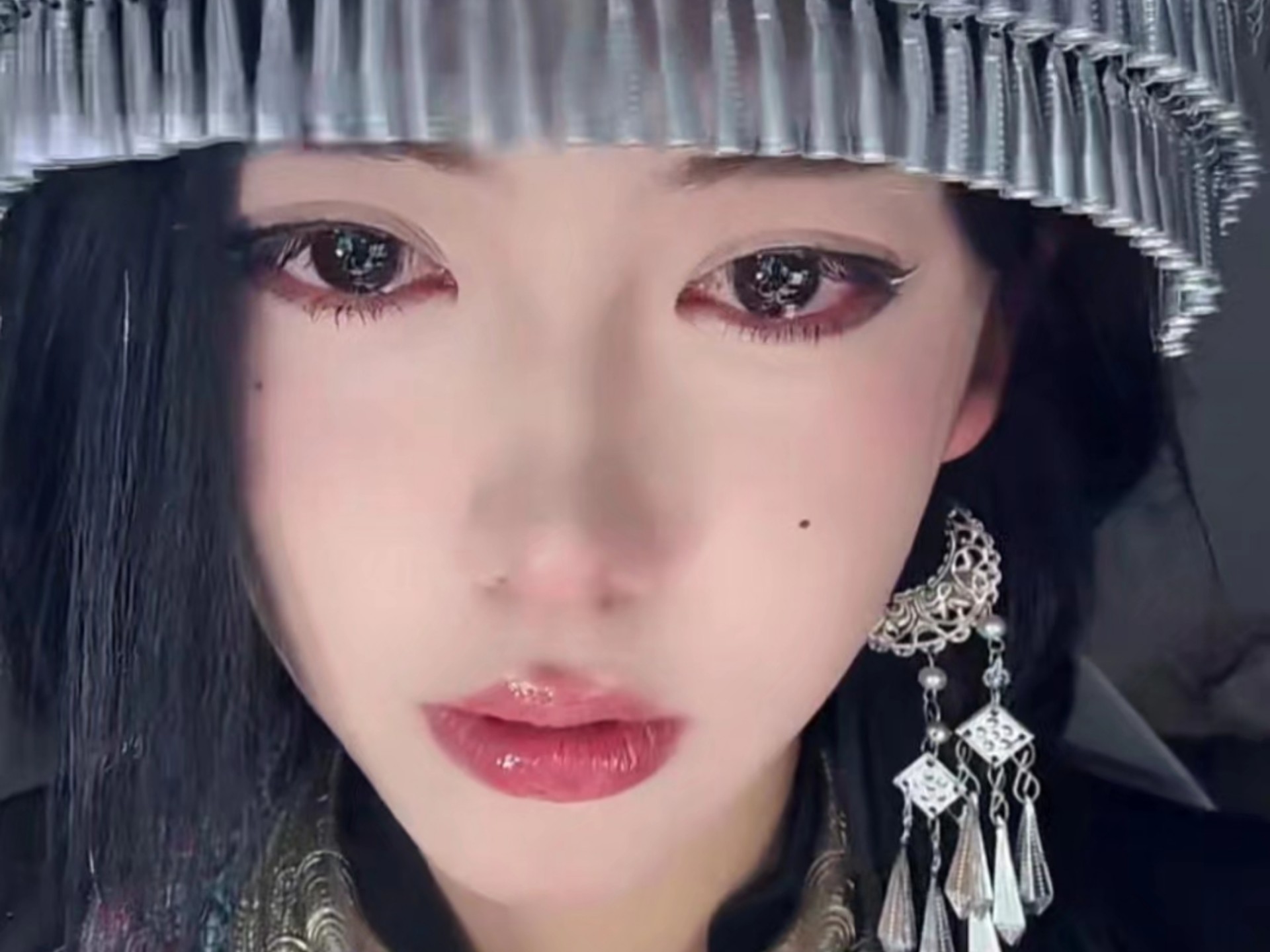 这是我见她的唯一方式，你却说是臆想症。 开心元元