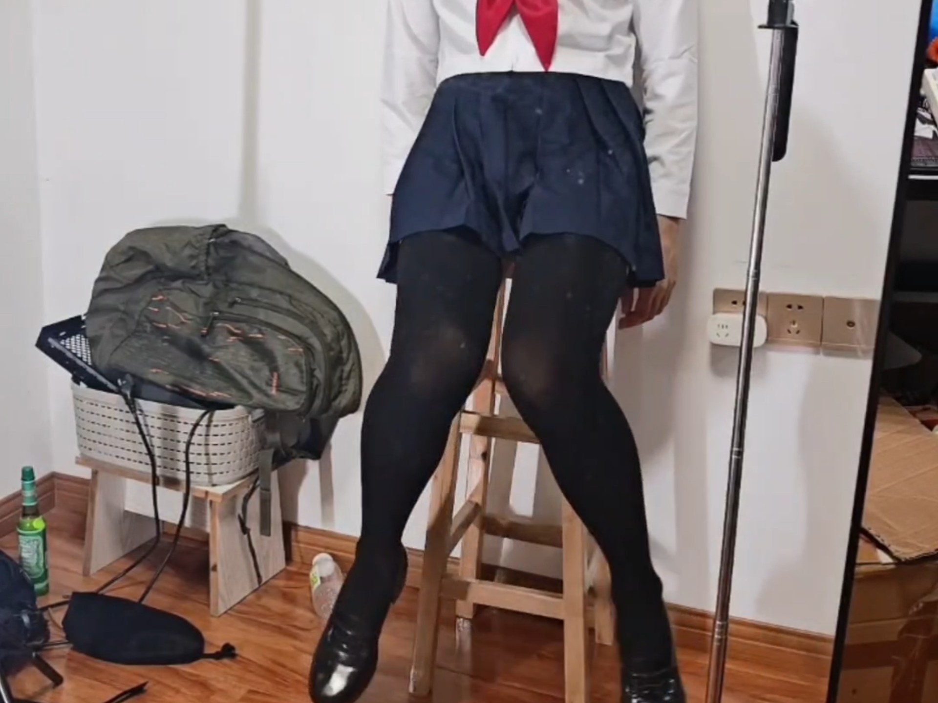 水手服小男娘