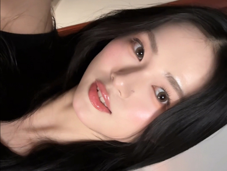 sana这个妆也太适合阔面脸了吧！！