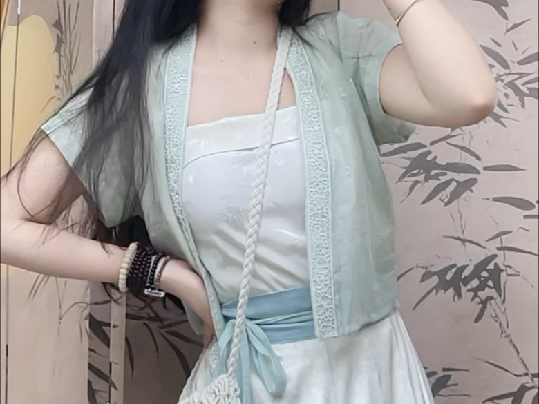 穿出一种不经意的温柔感～