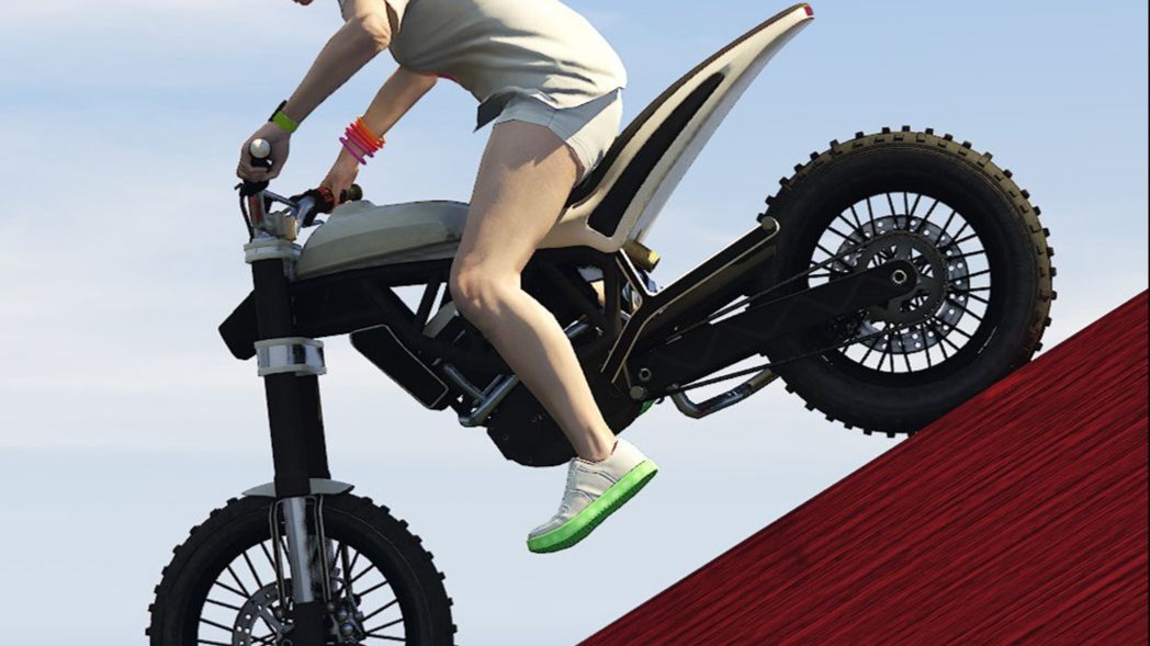 为了一起完赛，我苦苦等了快1个小时！