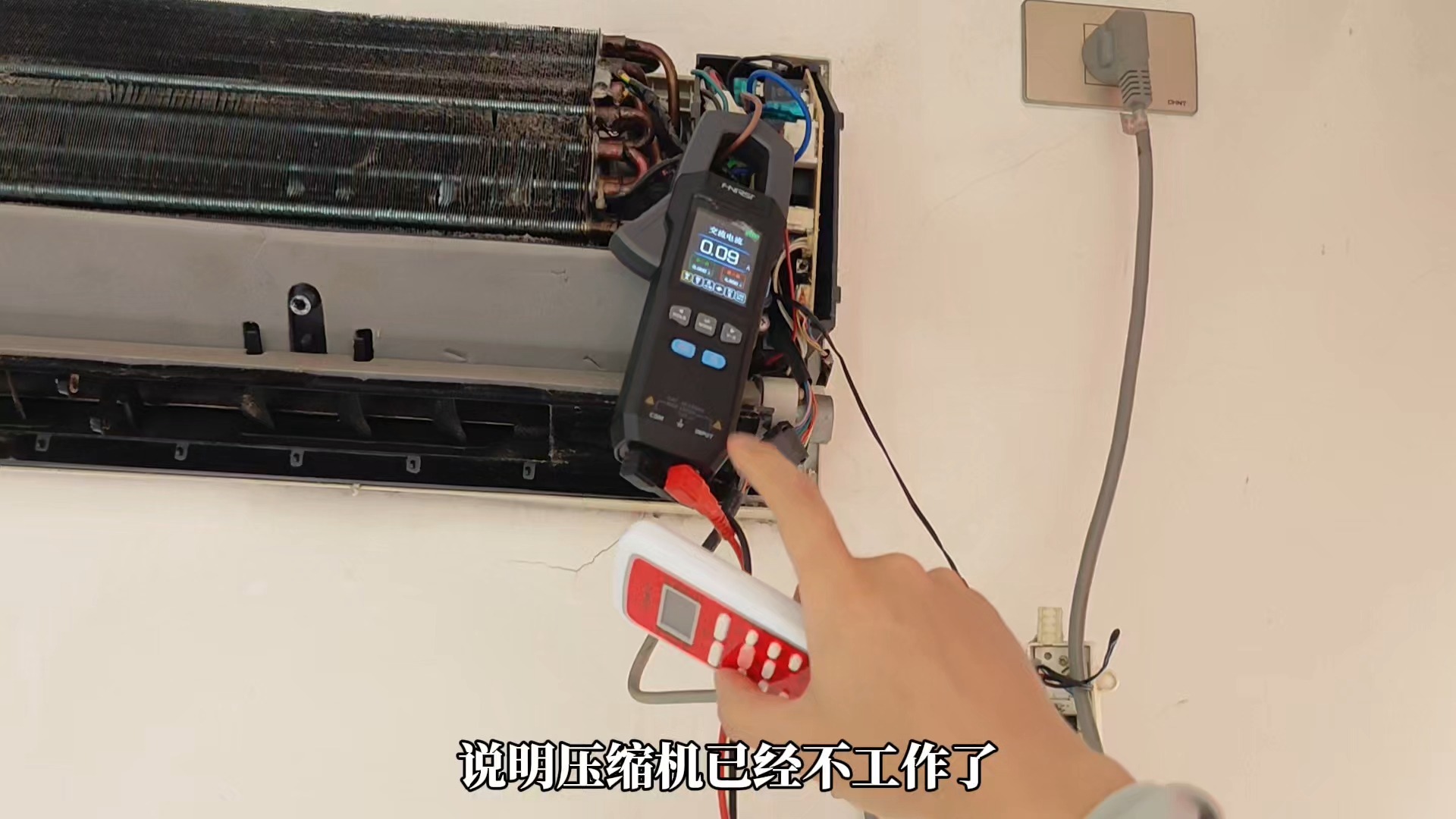 这台空调故障太奇葩了，调20度以上就不制冷，看下怎么回事