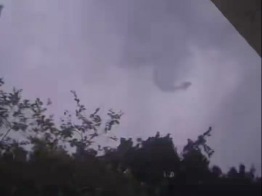 新发！汕尾打雷拍到龙形生物伴随龙吟声