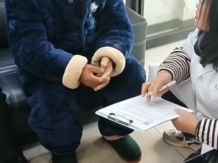世界上有两件事不能等第一件是孝顺第二件是行善[爱心] 孝顺