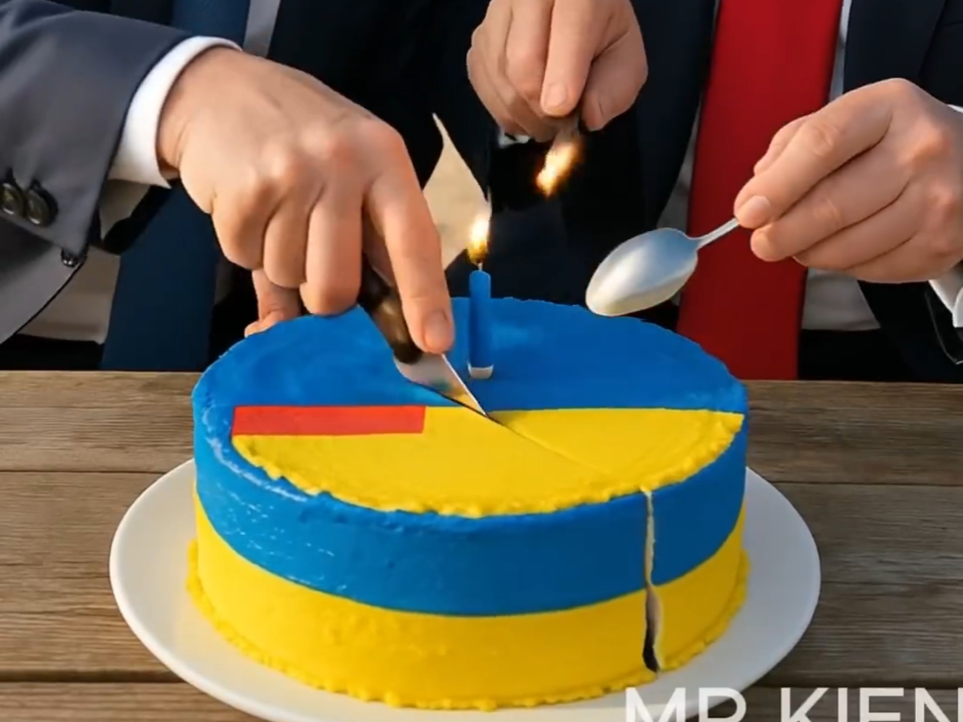 这么好吃的蛋糕，咱哥俩分了吧