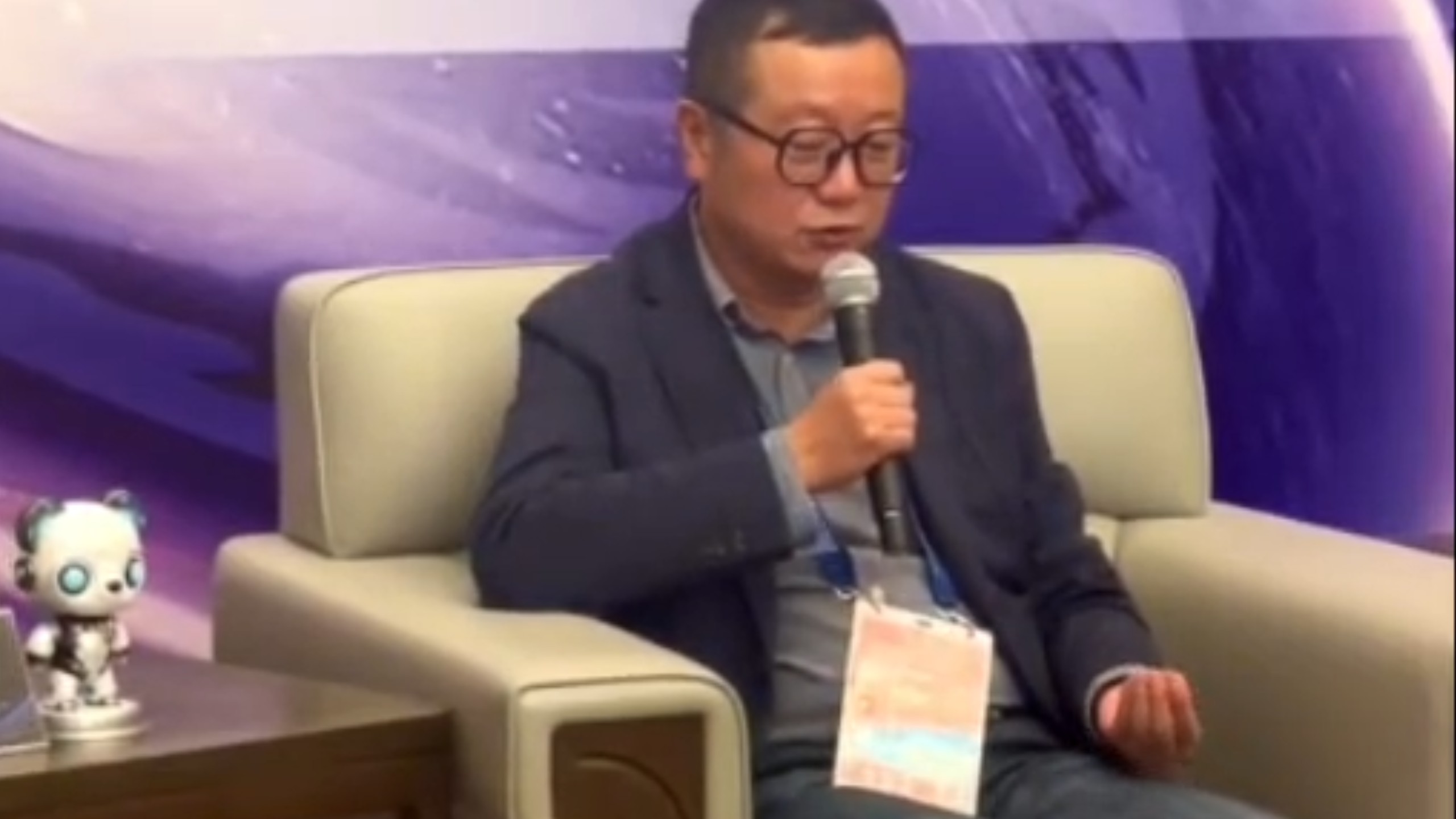 刘慈欣：我写得不满意我就不会更新