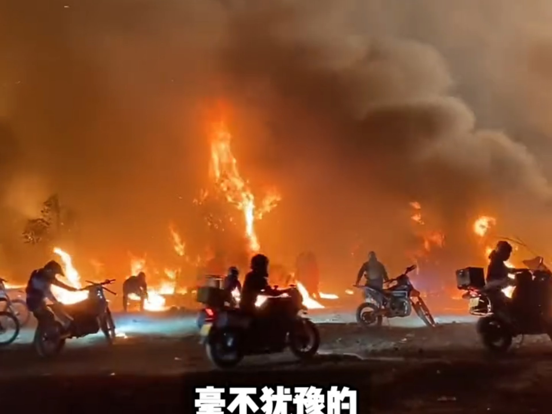 这是外国人永远都搞不懂的，中国的五大团结！