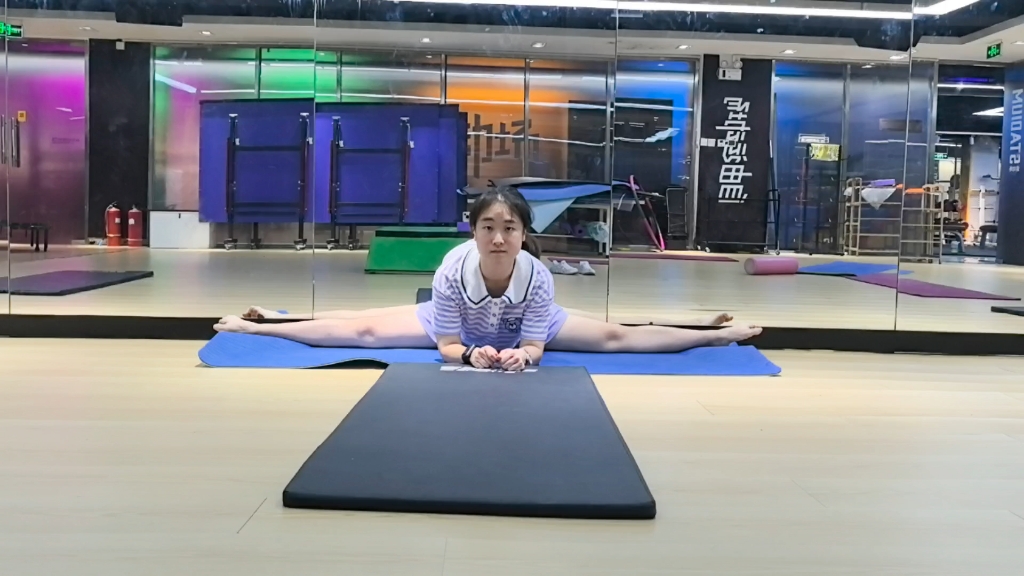 日常舞蹈基本功横叉