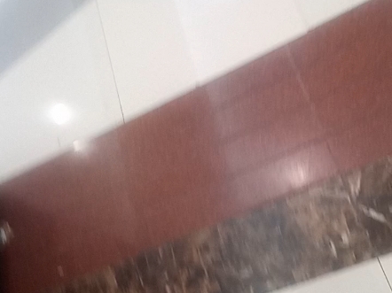 演员 梁永棋 城市生存喝到自己刚扔的水