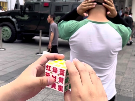 难度爆表的三阶魔方盲拧，按照文字复原识别难度翻倍