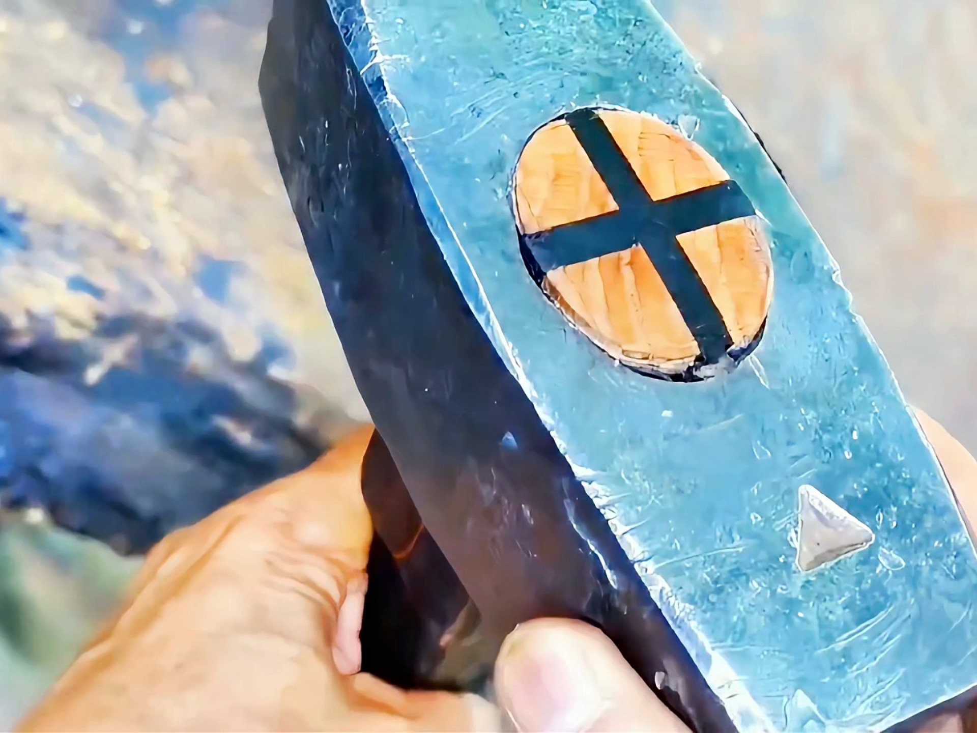 为什么师傅装锤子要故意塞一条轮胎皮，还把手柄烧的黢黑？涨见识