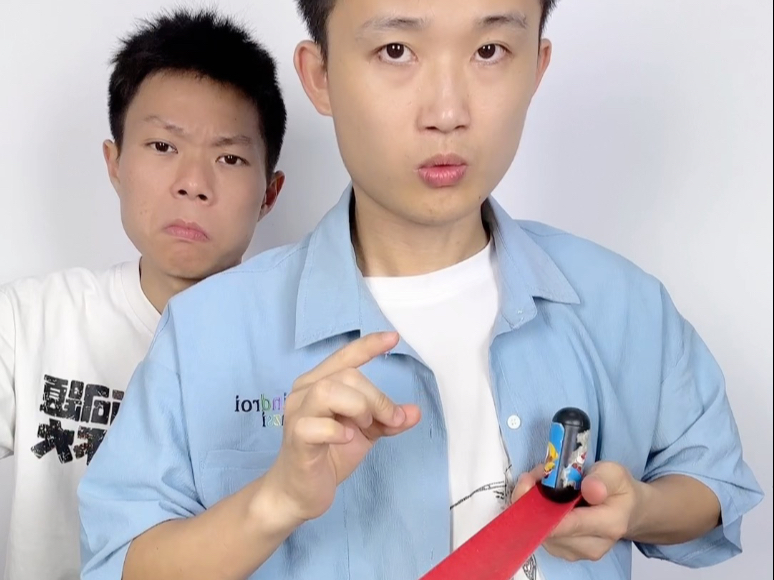 这魔术真的很神奇，看完轻松学会。