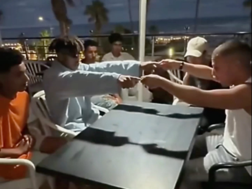 最新印度街头影子魔术，这招终于被破解了！！！