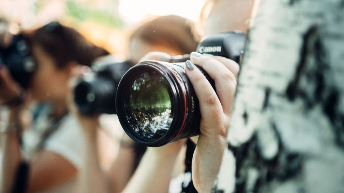 30秒快速搞懂摄影中的宁欠勿爆和像右曝光