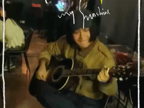 第一次尤克里里即兴给了可爱的海象先生Nino