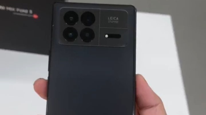 小米MIX Fold3外观展示，雷总直呼遥遥领先！