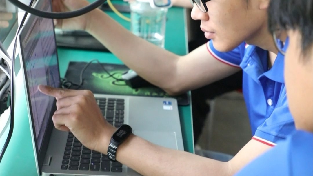 学工业自动化就到郑州万通，三菱、西门子、工业机器人等热门专